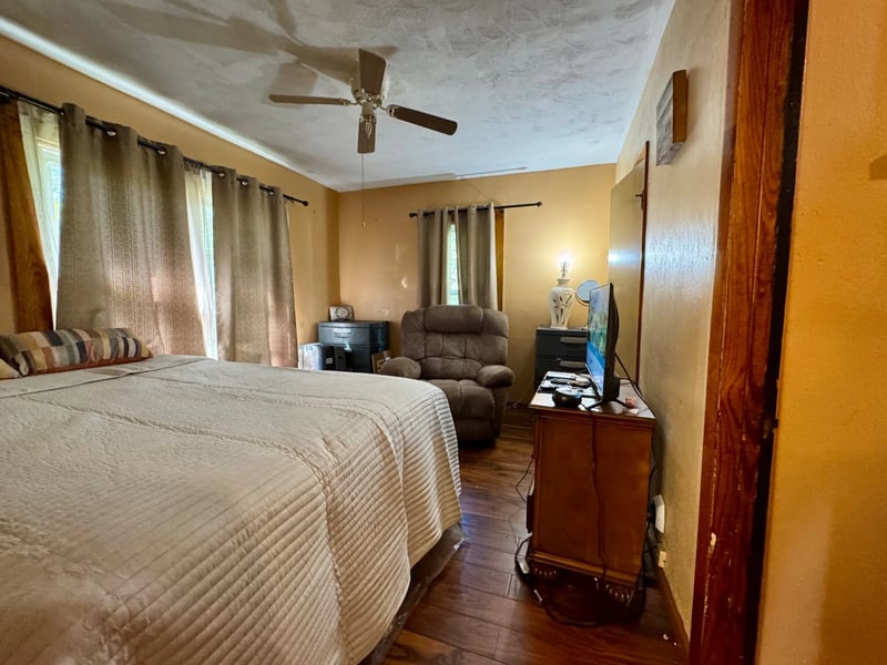 Furnished bedroom