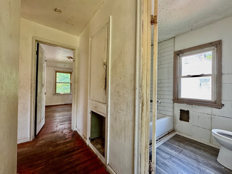 Upstairs hallway at 510 Richards Road beside the full bathroom