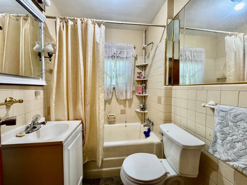 Bathroom with tub